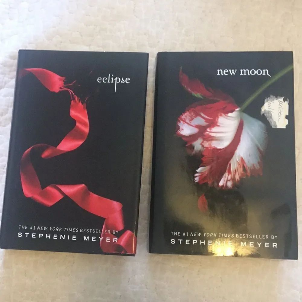 FREE W/ PURCHASE Twilight Books